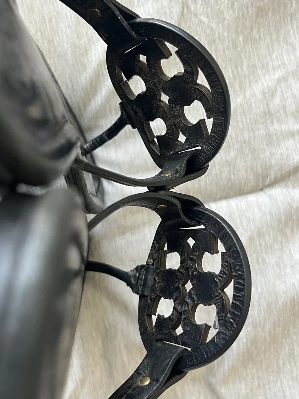Tory Burch Black Logo Miller Thong Sandals with Gold Accents size 8 - Picture 13 of 17